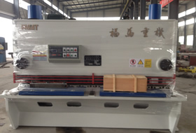 QC11Y-12×2500液壓(ya)閘式剪(jian)闆機