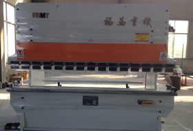 WC67Y系列三缸液(yè)壓闆料折彎機